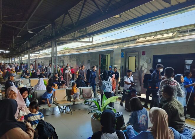 Puncak Permintaan Libur Paskah: KAI Capai Penjualan Tiket 113% pada Hari Pertama