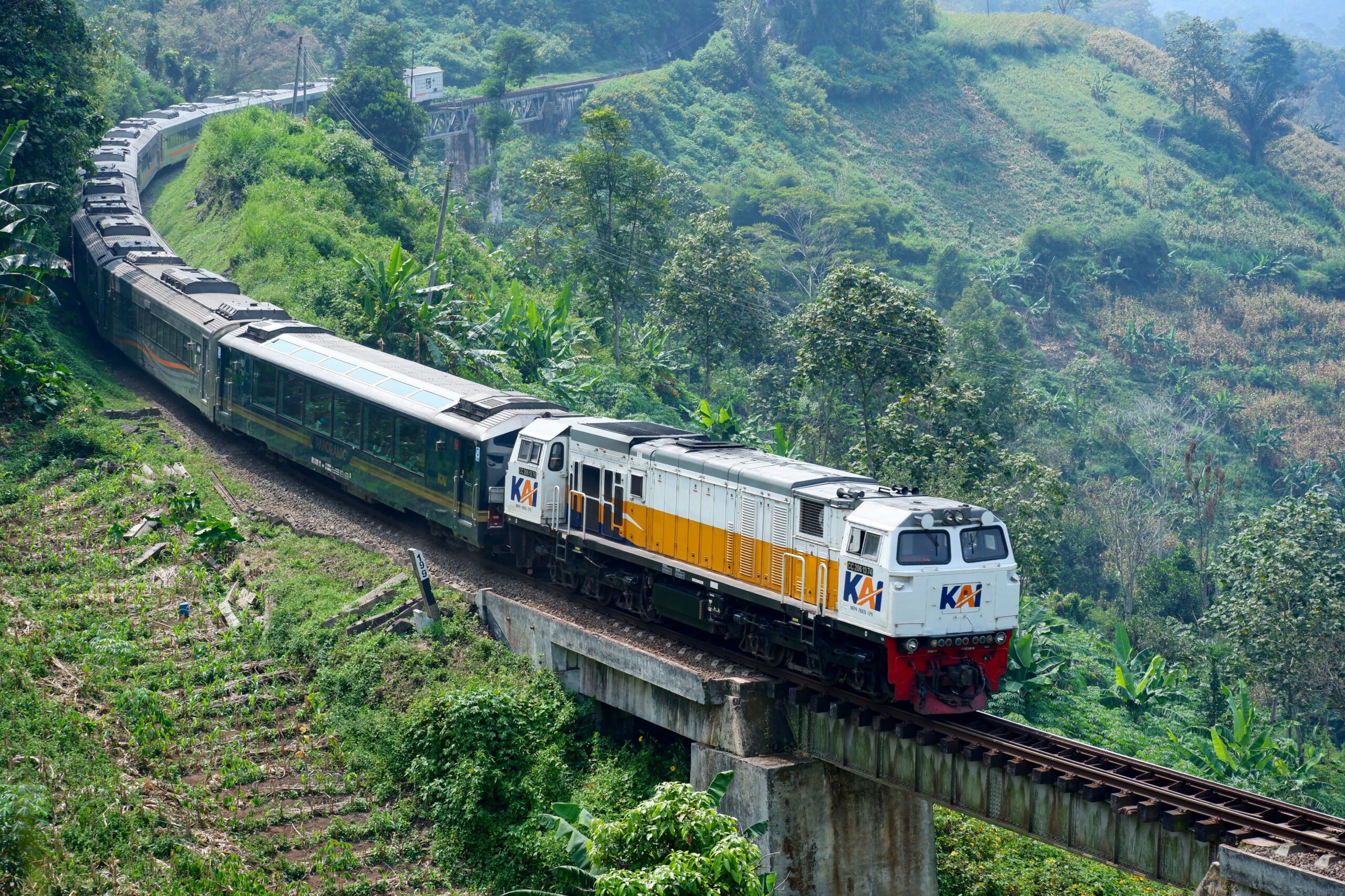 Ketapang dan Tanjung Balai Jadi Idola Baru Wisata Kereta Api