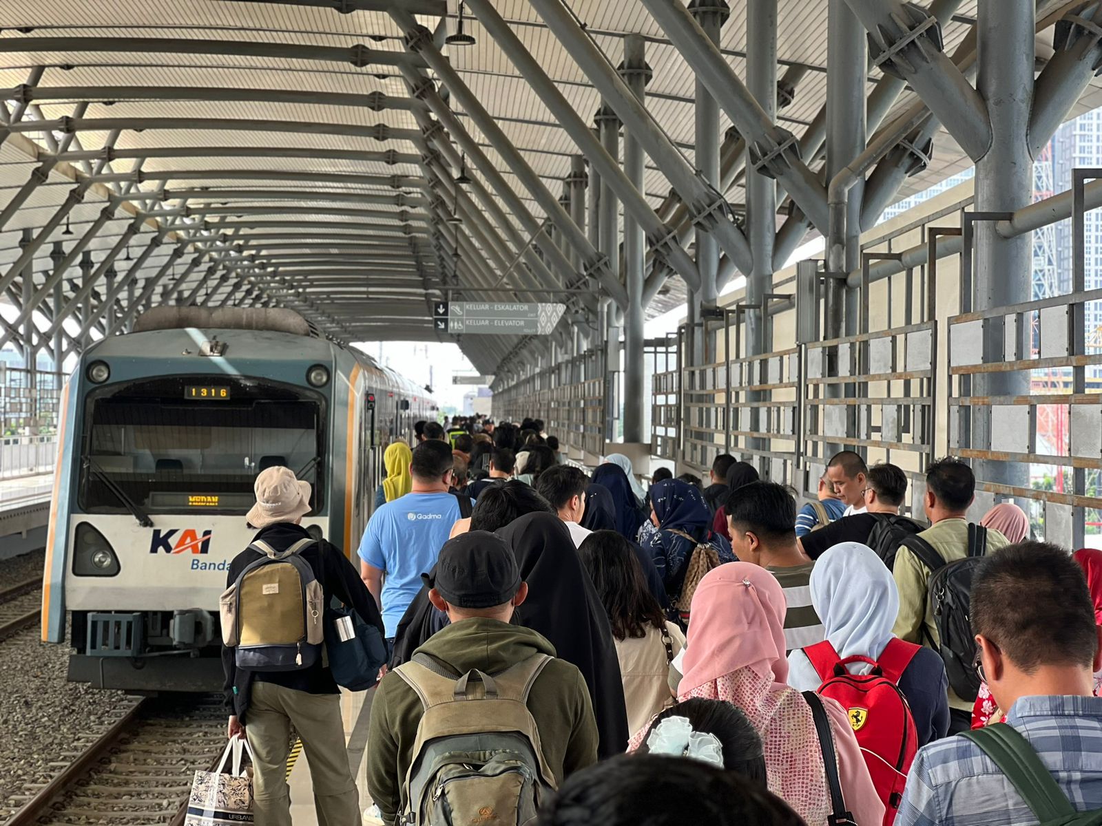 (FOTO) PT Raillink Perkuat Integrasi KA Srilelawangsa dengan Moda Transportasi Lain Permudah Mobilitas
