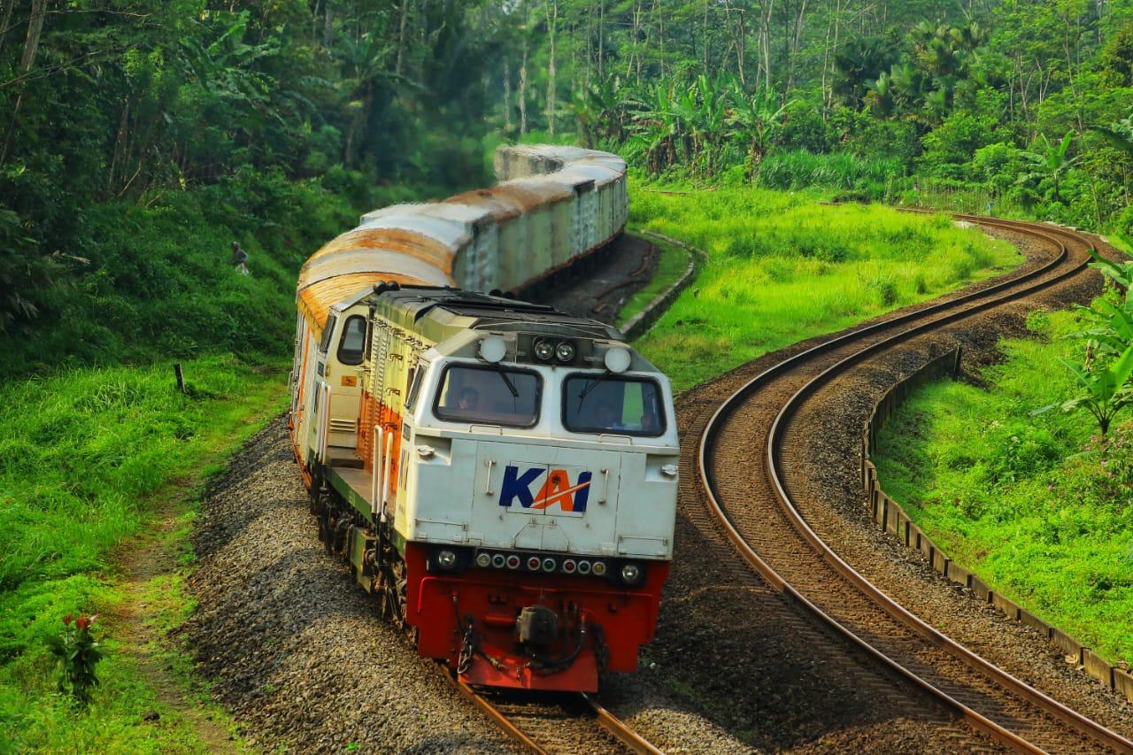 Distribusi Pupuk Melonjak, KAI Tegaskan Perannya dalam Ketahanan Pangan Nasional