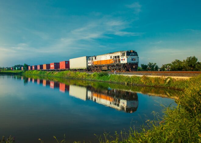 KAI Catat Peningkatan 17% pada Layanan Angkutan Retail hingga April 2025